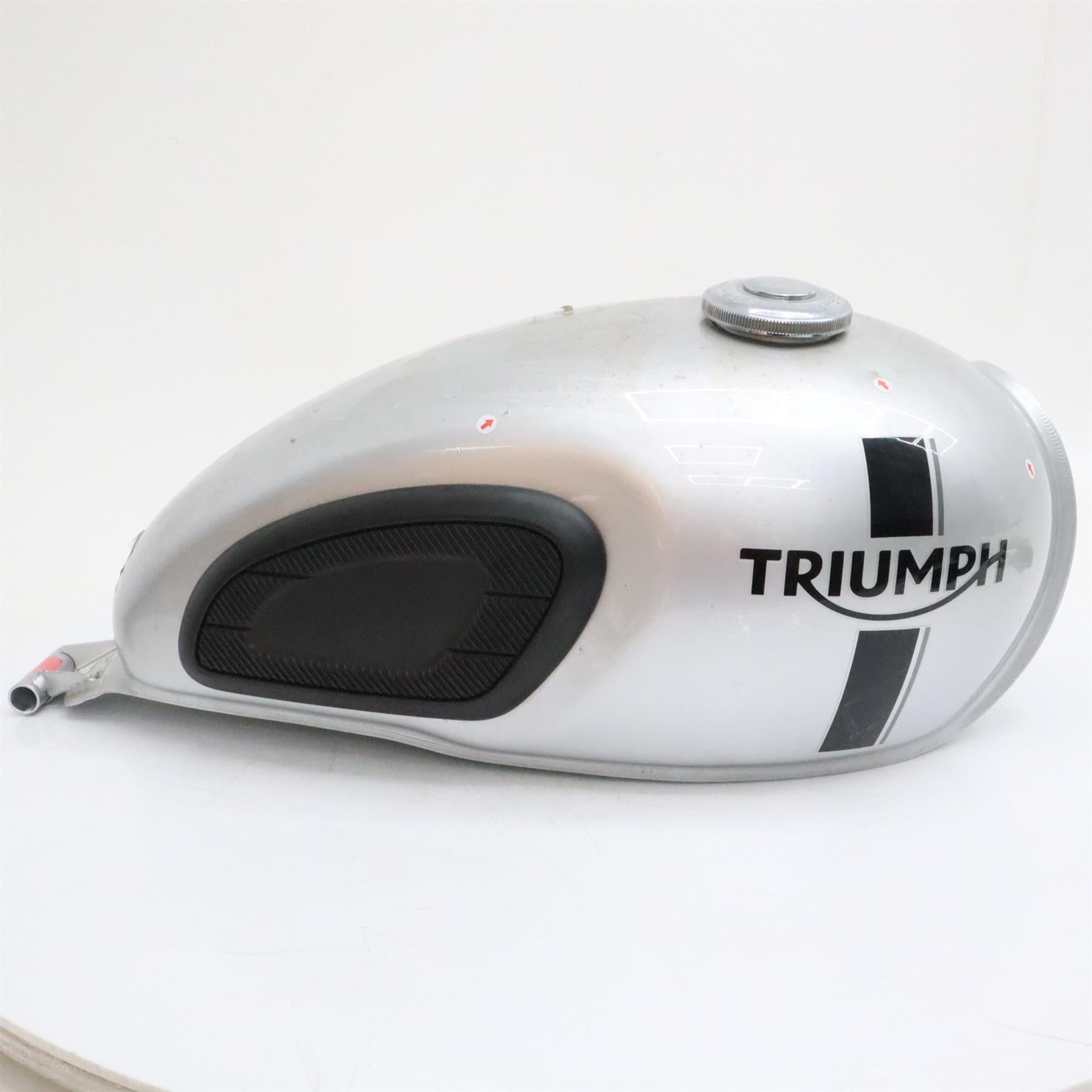 2016 2018 TRIUMPH BONNEVILLE STREET TWIN Fuel Tank T2405290MH