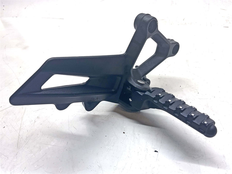 2017 KTM 1290 Super Duke R Right Front Footrest And Hanger - 6130303910033S