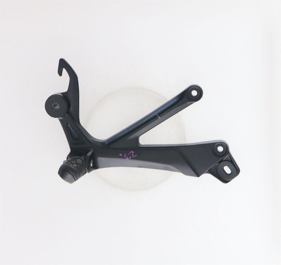 2021-ON SUZUKI GSX 1300 R HAYABUSA Rear R/H Pillion Footrest & Hanger - B42774