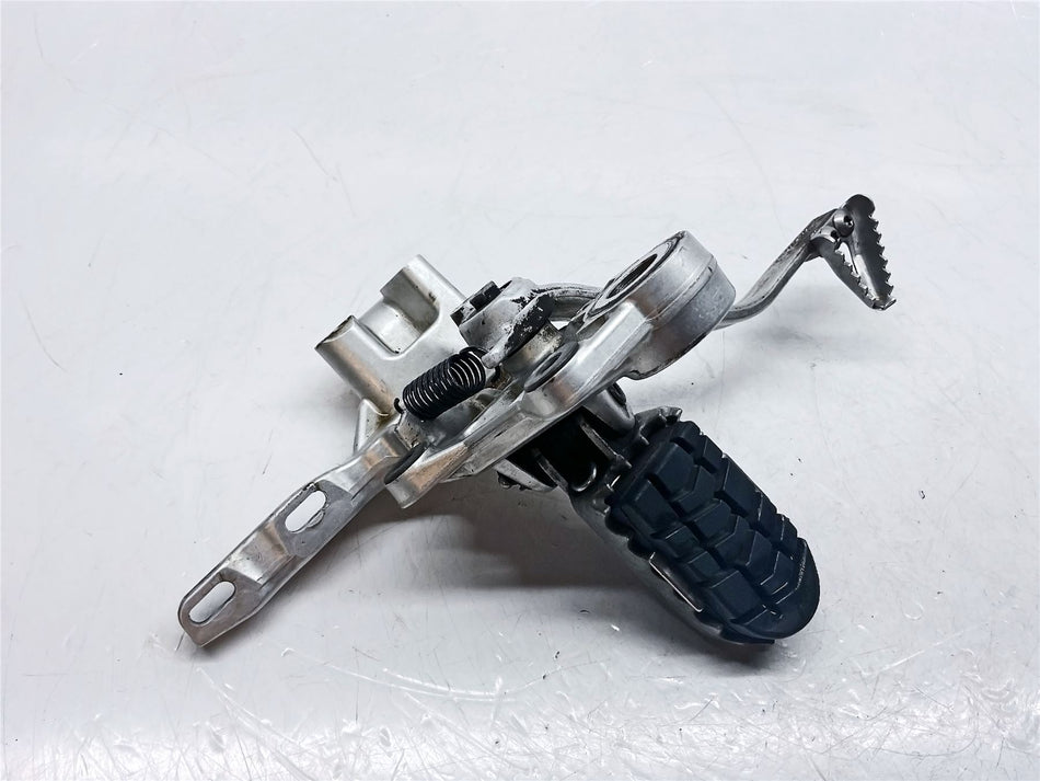 2019 KTM 690 SMC R Right Footrest & Brake Lever - 7690303904401