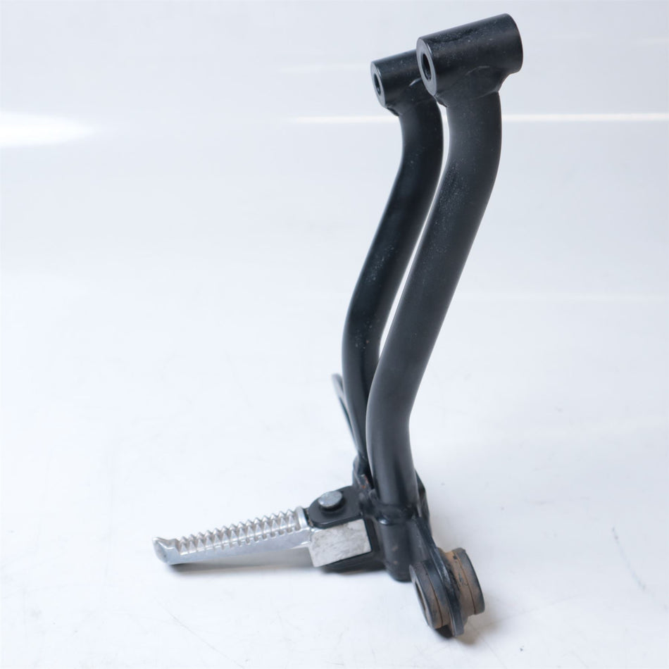 YAMAHA XSR125 Rear Right Footrest Hanger - B1V-F742L-00