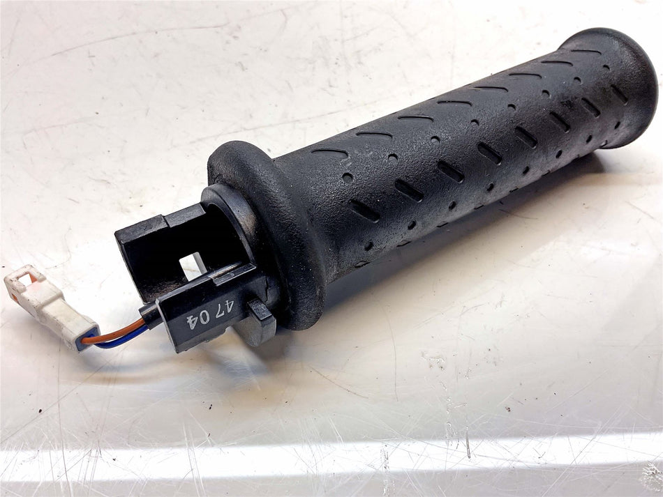 2015 Triumph Tiger 800 XRX Throttle Grip - T2047165