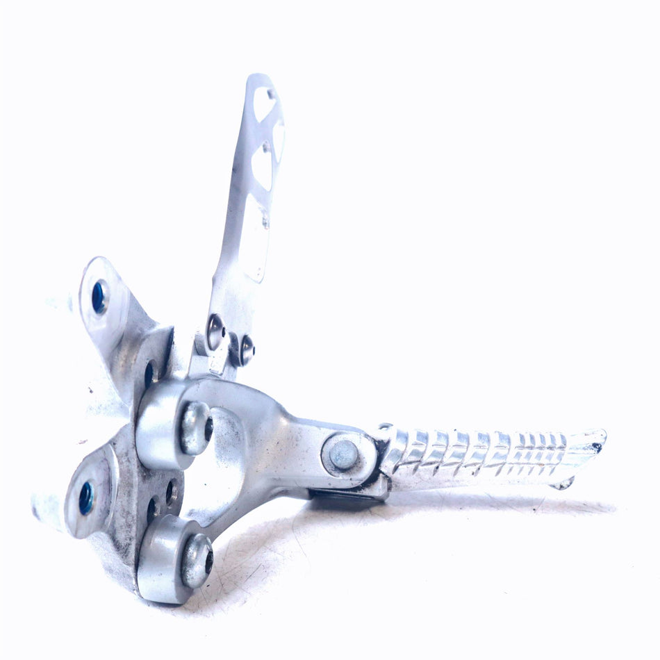 2011 Suzuki GSX-R750 Left Front Footrest - 4357647H10000