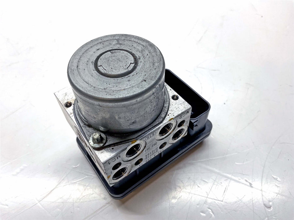 2021 Ducati Panigale V4 SP ABS Modulator Pump - 54240891A