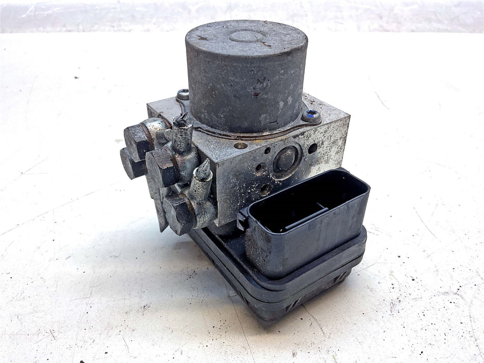 2018 Yamaha YZF-R 125 ABS Pump - 5D7-85930-08