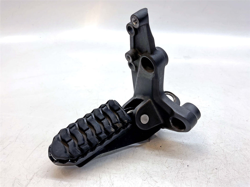 2021 Triumph Tiger 1200 XCX Front Right Footrest & Hanger - T2081519