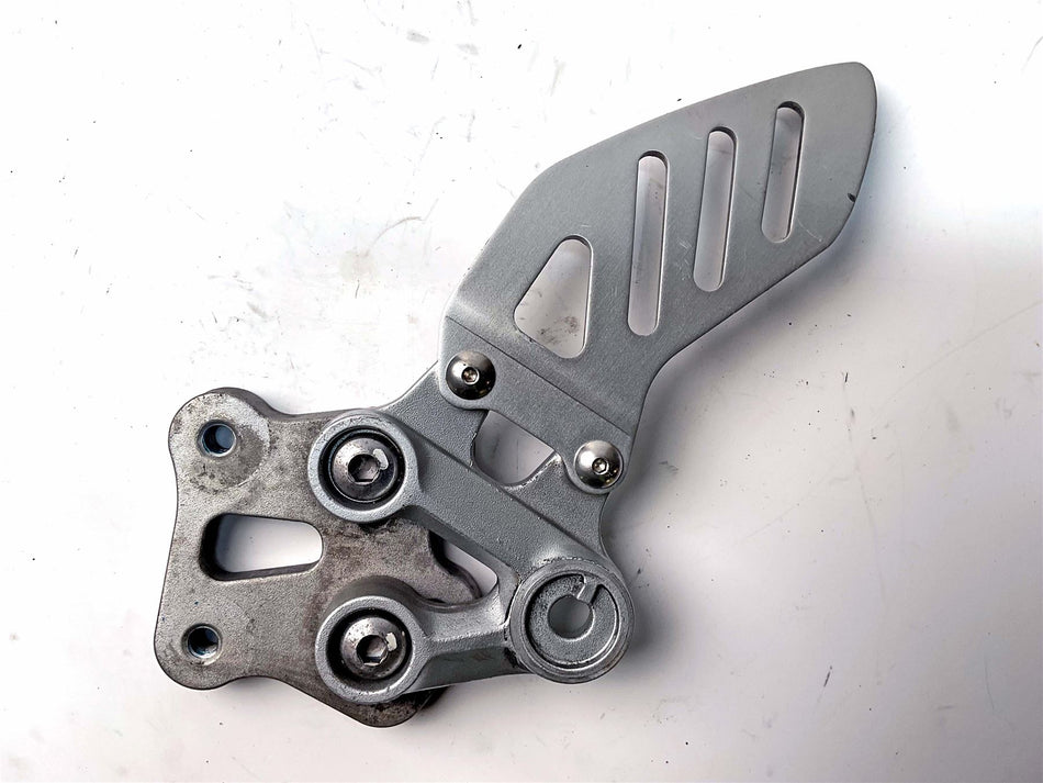 2008 Suzuki GSX-R1000 K8 Left Front Footrest Bracket - 4352141G10000
