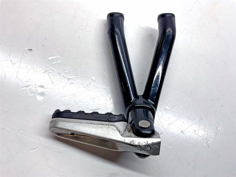 2019 Triumph Scrambler 1200 XC Right Rear Footrest Hanger - T2082197