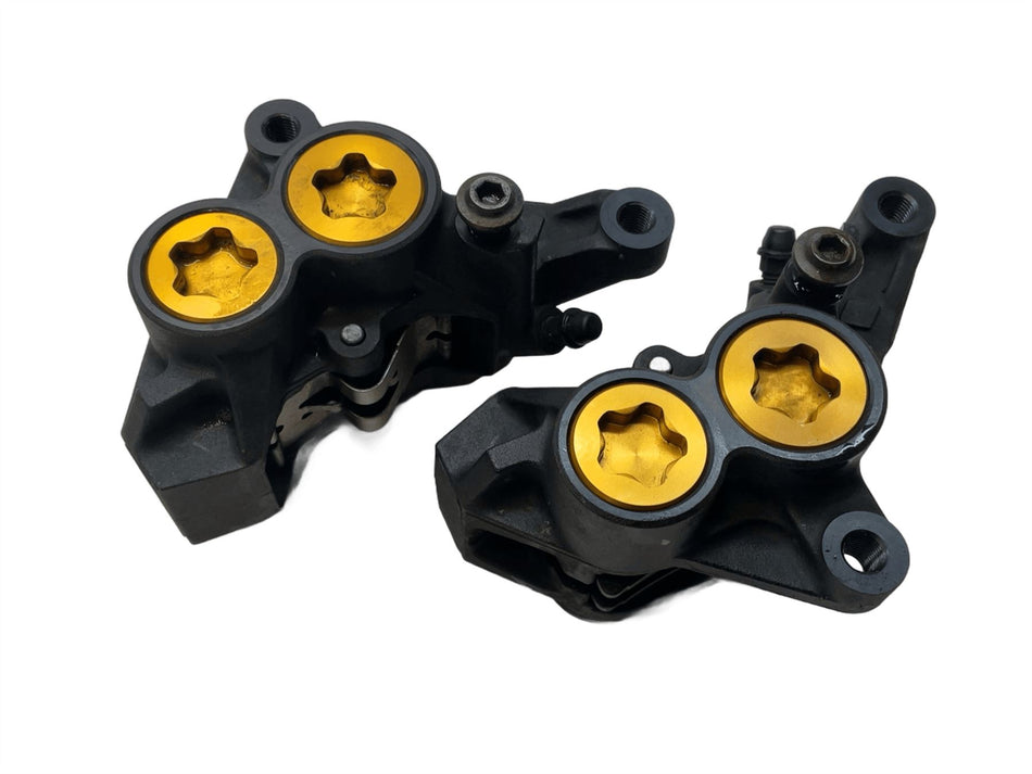 2018 Yamaha XJR1300 Front Brake Calipers Pair 5EA2580T1100