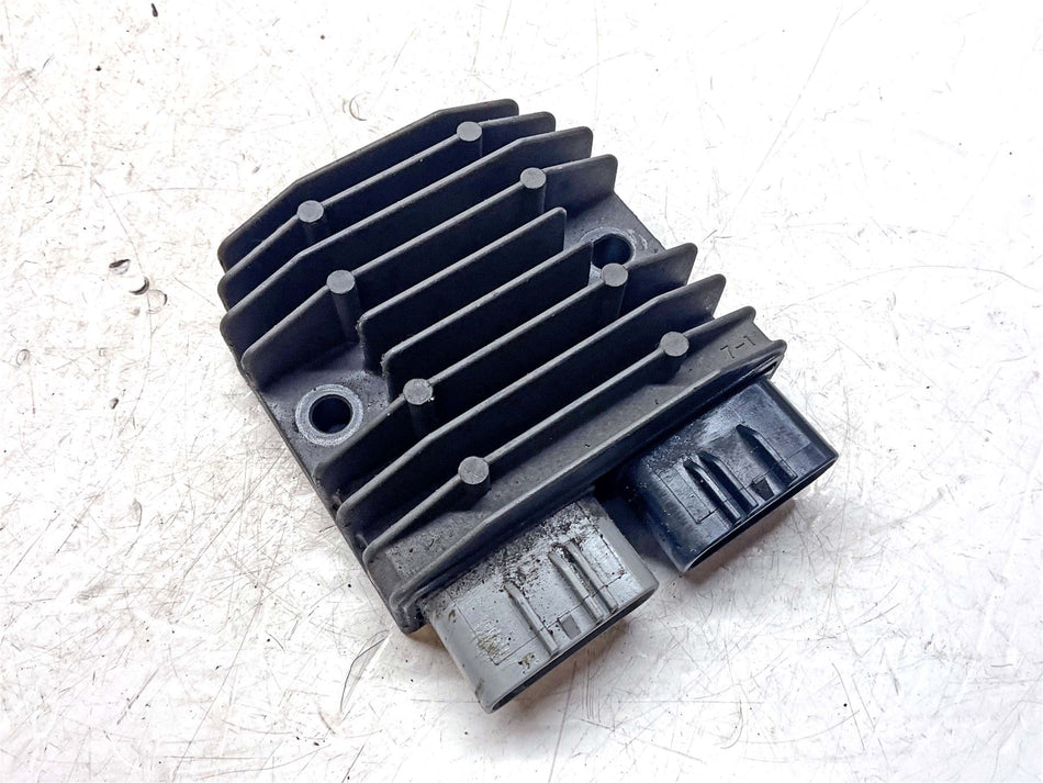 2012 Triumph Street Triple 675 Regulator Rectifier - T1301234