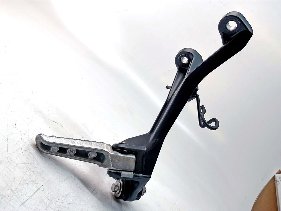2024 Kawasaki Z500 Right Rear Footrest - 350631410