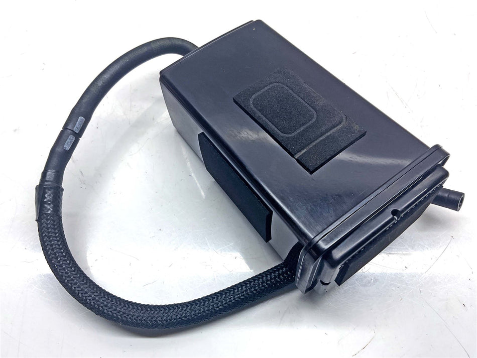 2025 Kawasaki ER-6N SSFAN Carbon Canister - 161640012