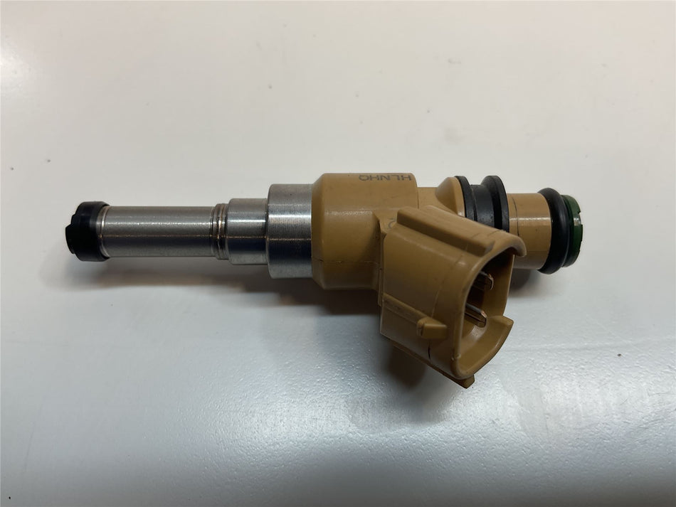 2018 Yamaha YZF R1 Fuel Injector - 14B137611000