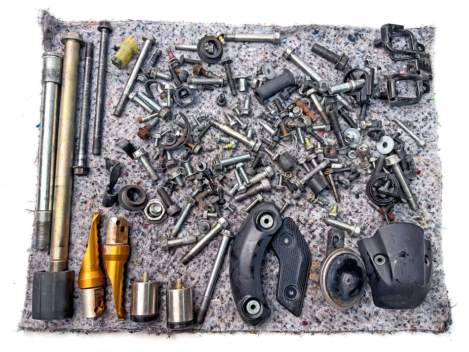 2015 Kawasaki Vulcan S 650 EN650 Assorted Nuts, Bolts & Fixings