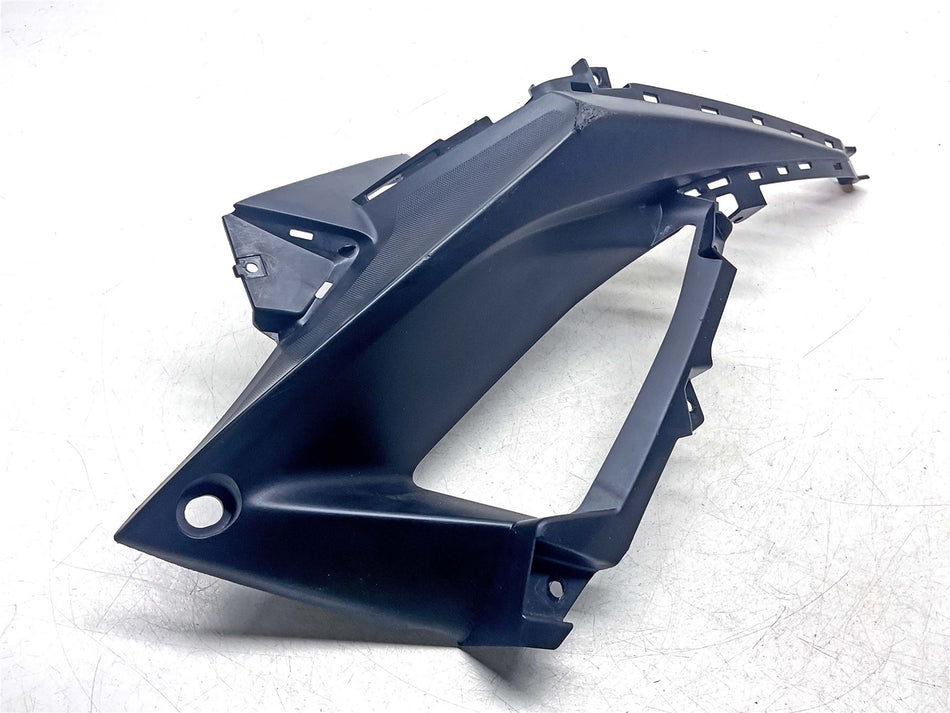 2022 Yamaha YZF-R 125 Right Inner Panel - B5G-F117W-00