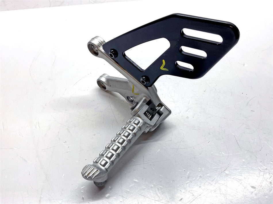 2019 Aprilia Tuono V4 1100 Factory ABS Front Left Footrest & Hanger - 897289