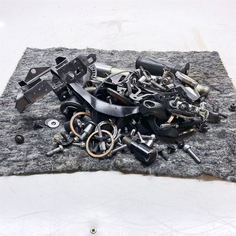 2024 Yamaha MT-10 Assorted Fixings - B59506BOB