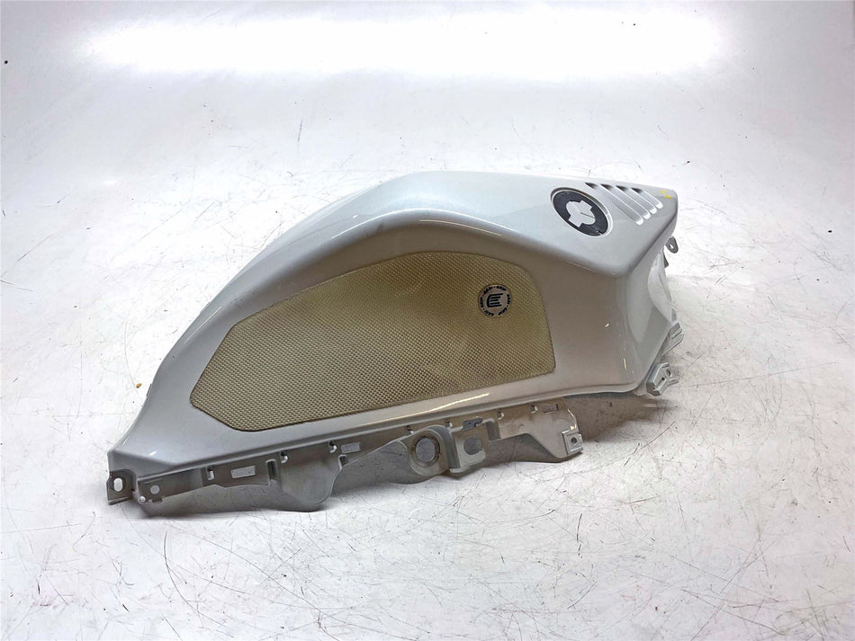 2023 Yamaha YZF R7 Right Tank Fairing - BEB-Y2413-20-GE
