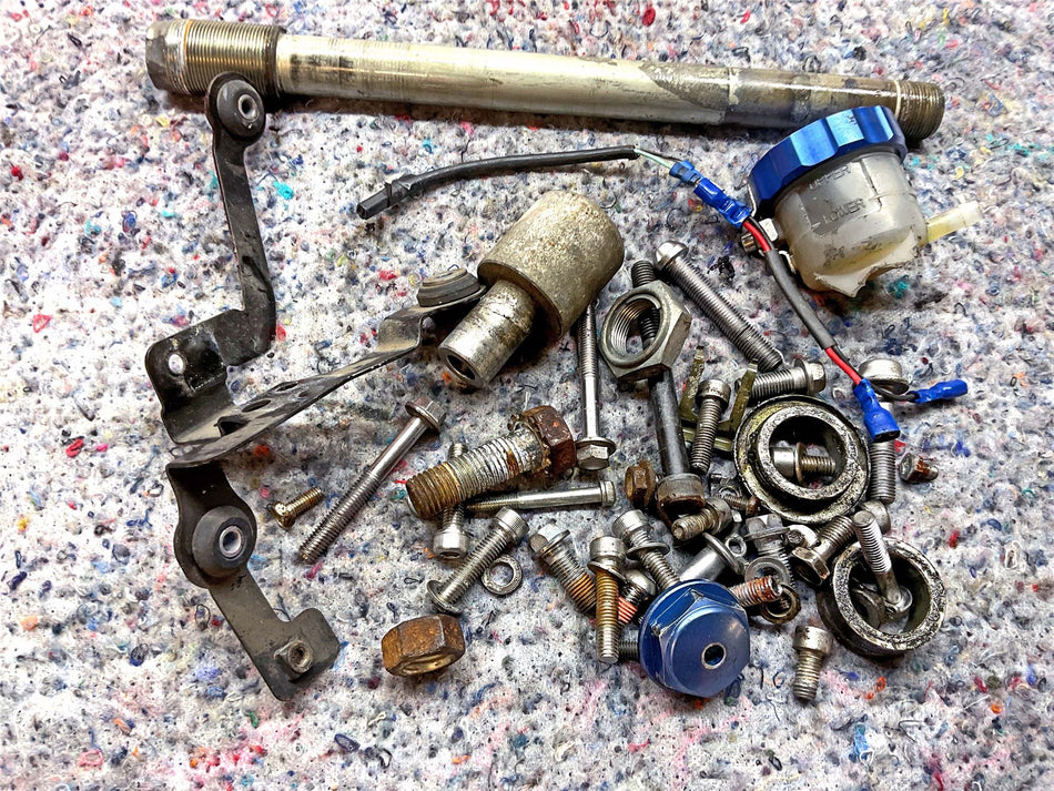 2002 Suzuki GSX-R600 Assorted Nuts, Bolts & Fixings