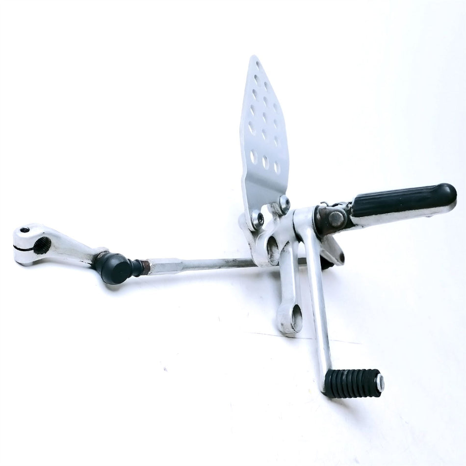 2002 Honda CBR900RR Left Footrest With Gear Pedal & Rod - 50670KV3700