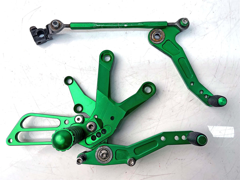 2019 Kawasaki Ninja 400 KRT Edition Rearset ( incomplete )