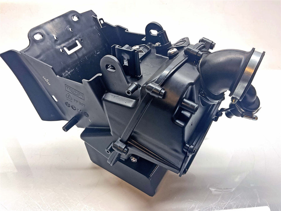 2025 Triumph Speed Twin 900 Airbox - T2203145