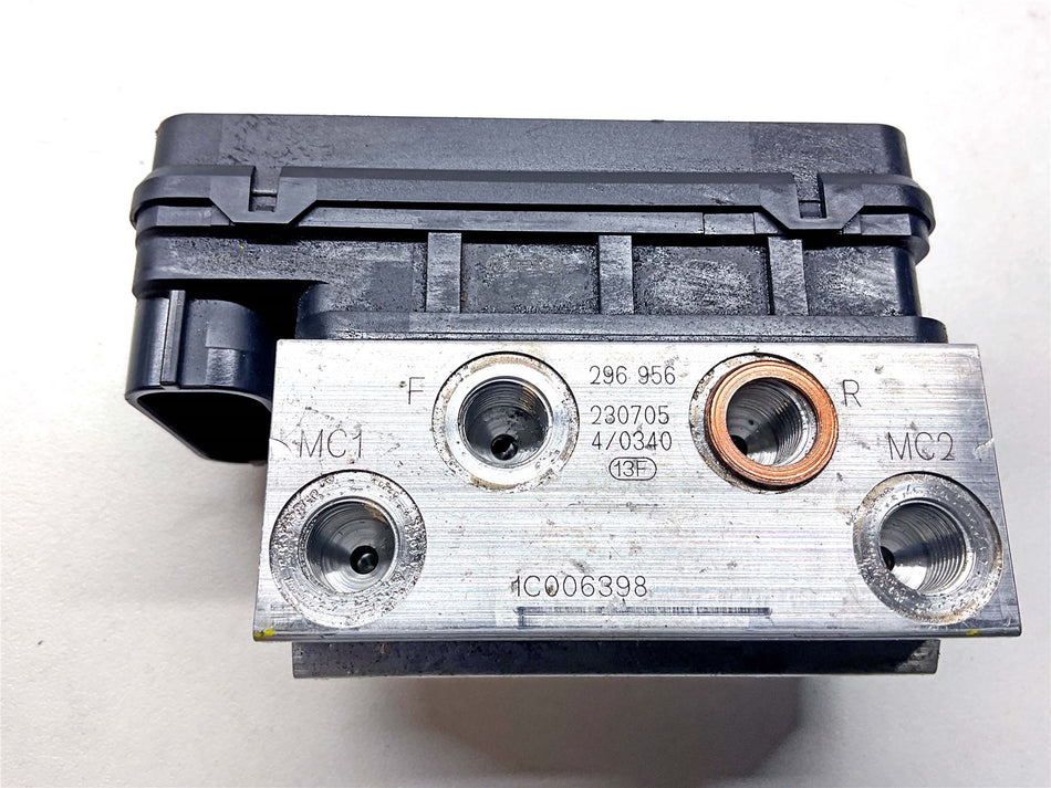 2024 Vespa GTS125 ABS Pump - 1D003888
