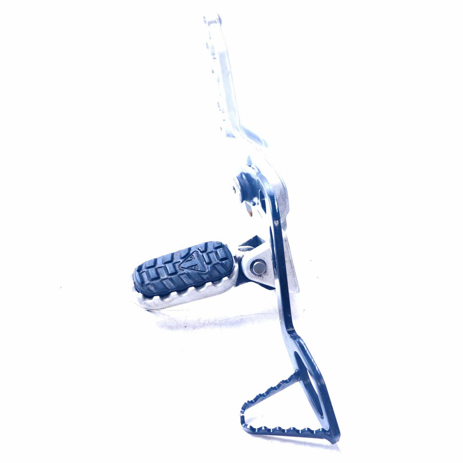2022 Triumph Tiger 900 GT Pro Right Front Footrest & Brake Pedal - T2082358