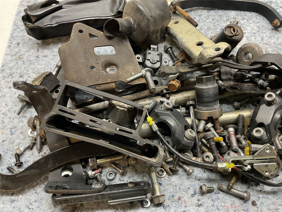 2016 Kawasaki Versys 1000 KLZ1000 Assorted Nuts, Bolts & Fixings