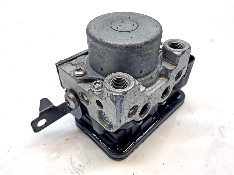 2013 Triumph Street Triple 675 R ABS Pump - T2021487
