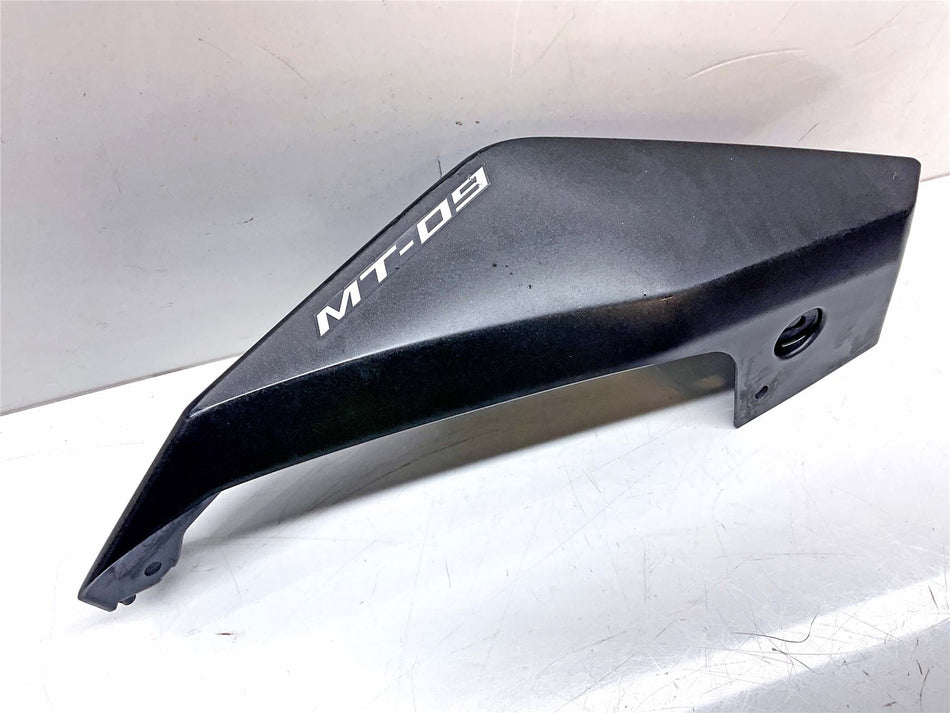 2014 Yamaha MT-09 Rear Right Tail Cowl Panel - 1RC217210000