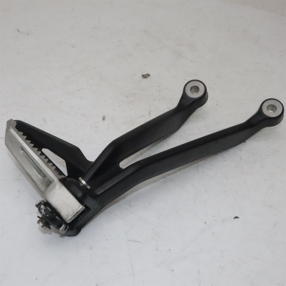 2020 TRIUMPH STREET TRIPLE 765 RS Right Front Footrest and Hanger - T2088157