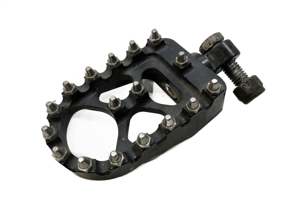 2015 Harley-Davidson Street Bob Front Left Footrest / Peg 50500147