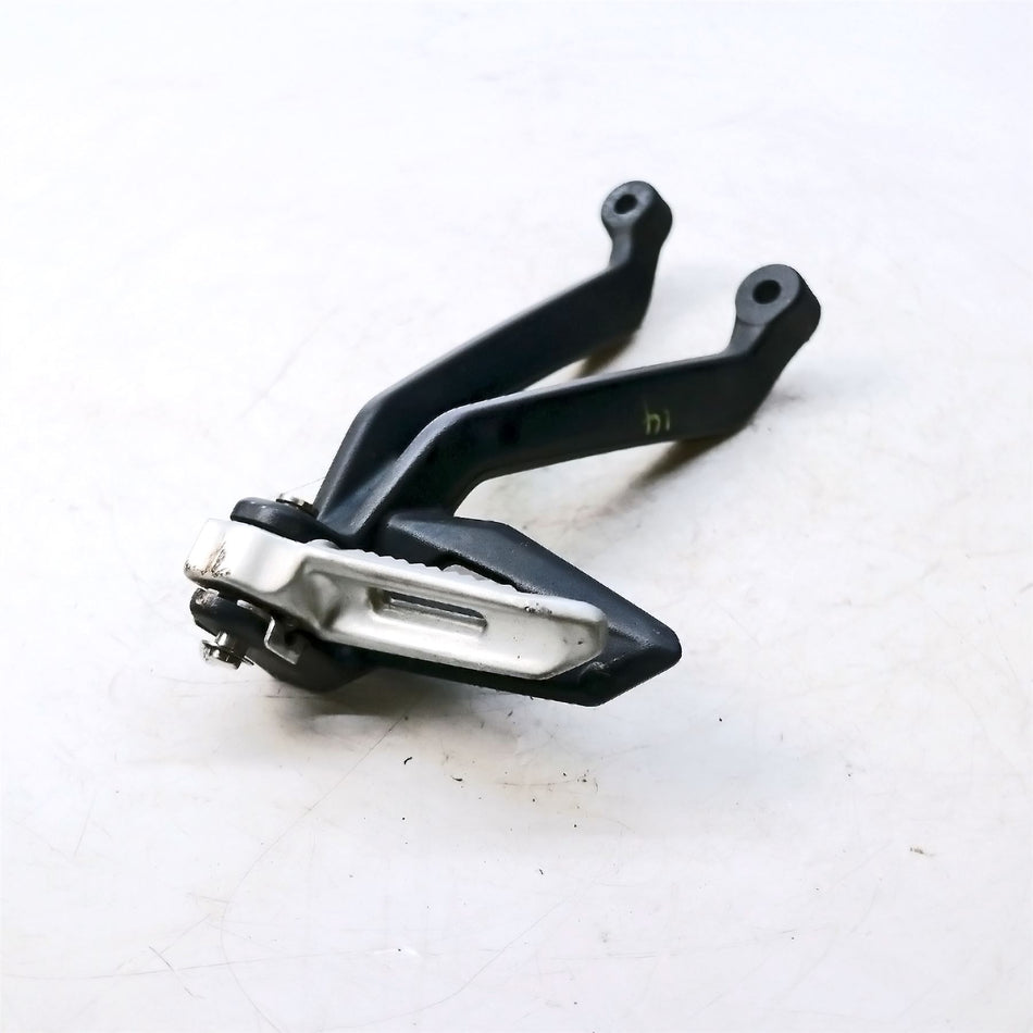 2023 Triumph Street Triple 765 R Left Rear Footrest Hanger - T2088257