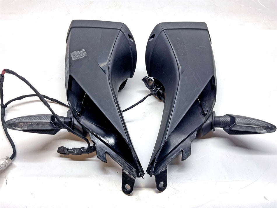 2018 Aprilia Tuono V4 1100 RR Factory Air Ducts And Indicators - 2B002421