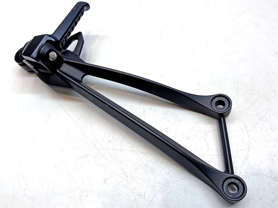 2014 Kawasaki Ninja ZX6 Rear Right Footrest & Hanger - 35063044518R