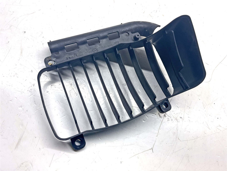 2010 Vespa GTV250 Left Air Duct - 577187