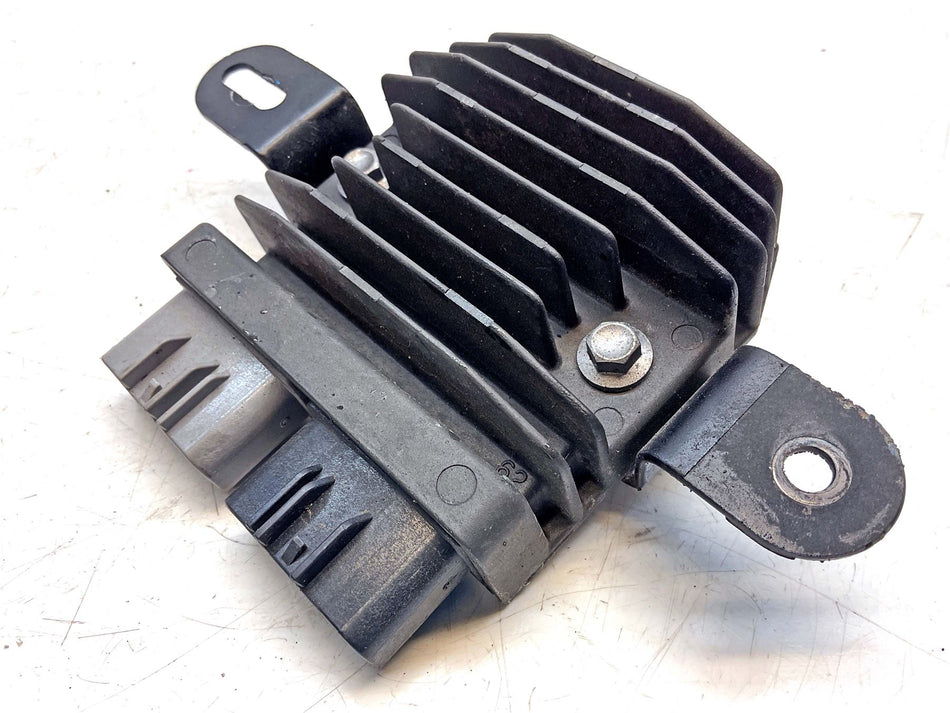 2022 Triumph Bonneville T120 Black LE Regulator Rectifier - T1300675