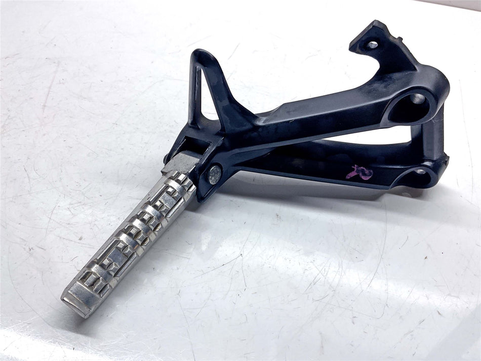 2014 Yamaha MT-09 Rear Right Footrest & Hanger - 1RC2742L0200