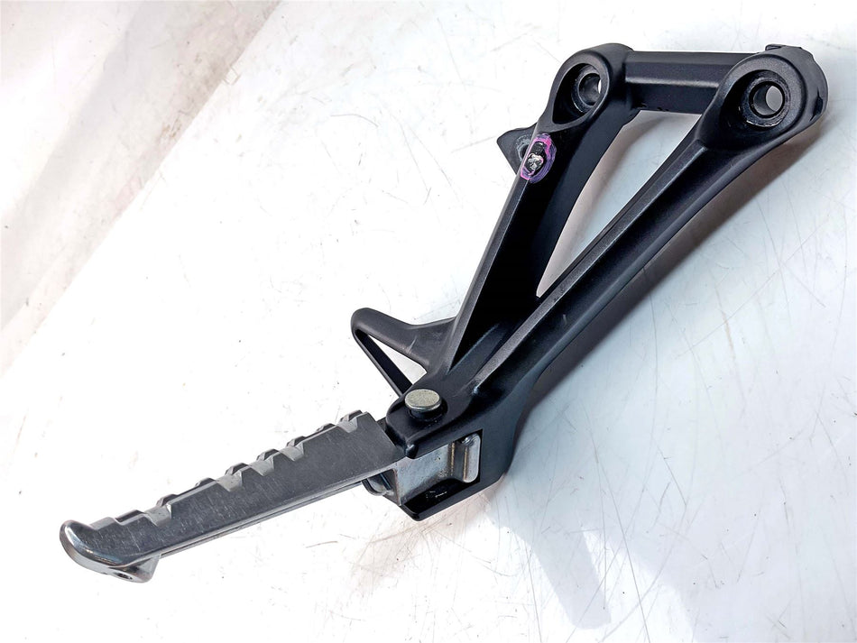 2018 Yamaha XSR900 Rear Right Footrest & Hanger - 1RC1742L0200