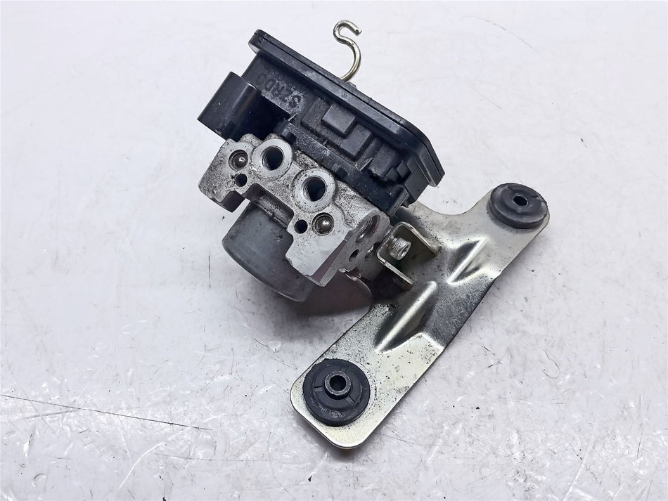 2017 Suzuki GSX-R1000 ABS ABS Pump - 5561017K00000