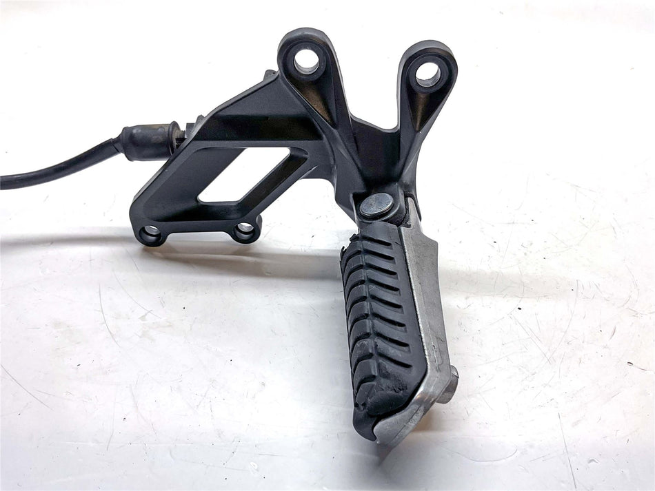 2016 Kawasaki ZZR1400 Front Right Rider Footrest & Brake Switch - 340280032