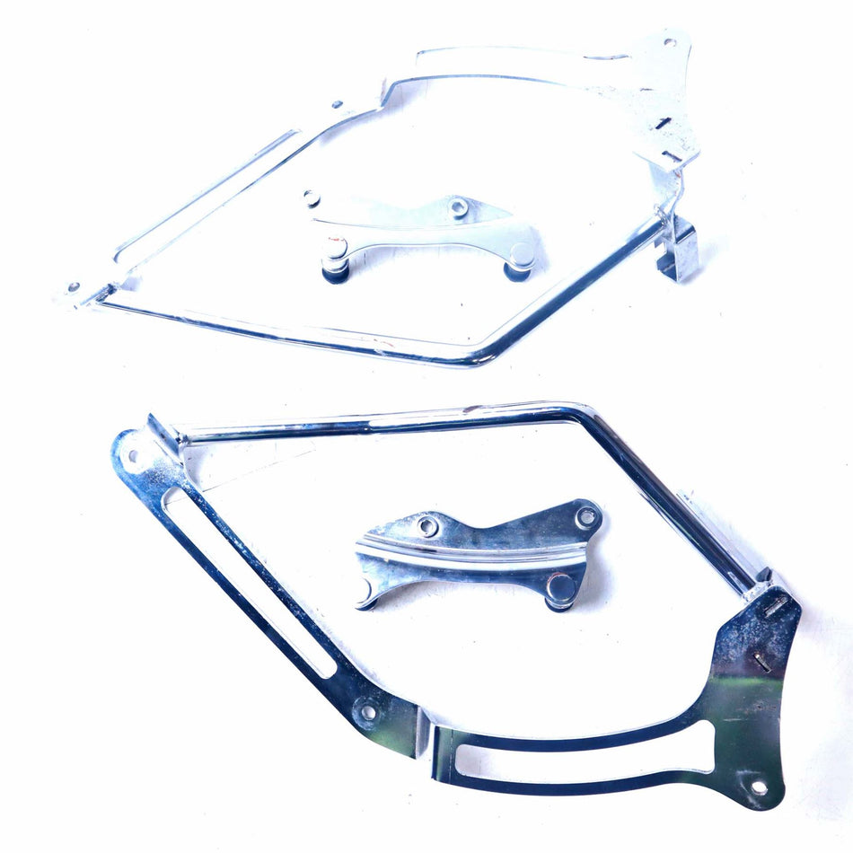 2017 Harley-Davidson Road King FLHR Pannier Brackets & Hangers