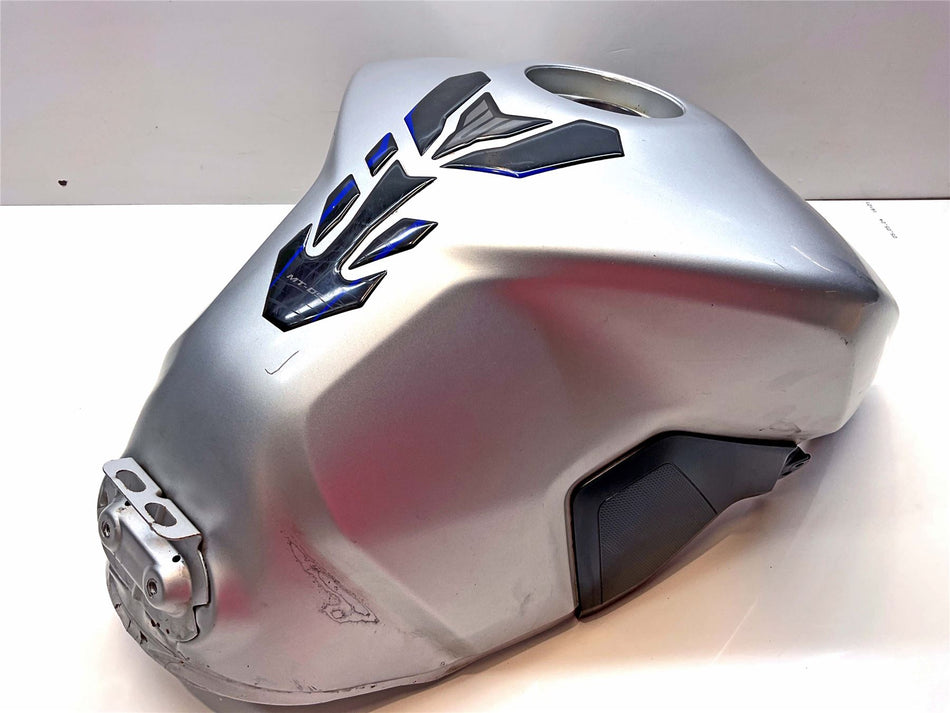 2016 Yamaha MT-09 Fuel Tank - 1RC2411001P5