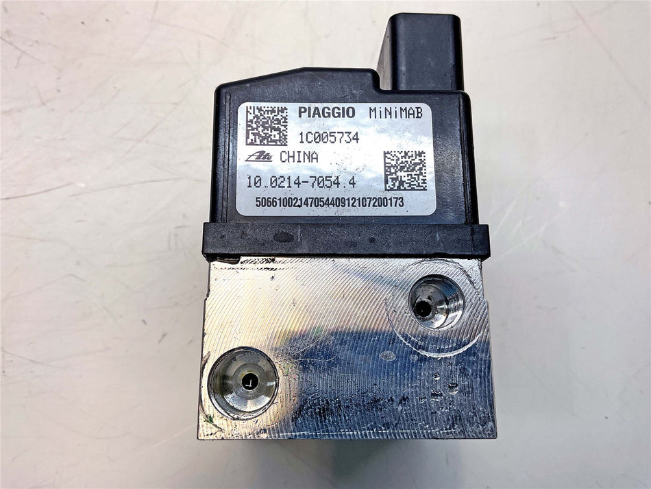 2023 Vespa 125 Primavera ABS Pump - 1C005733