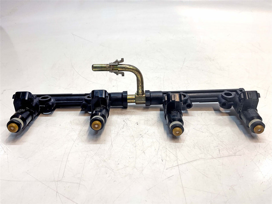 2004 Suzuki GSX-R1000 Fuel Injector Rail - 1571010G00000