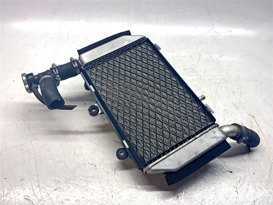 2006 Honda VFR800 Right radiator - 19060MCWD01
