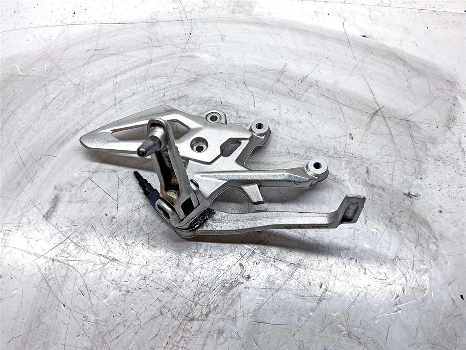 2018 BMW S1000R Front Right Footrest / Peg - 46718562398