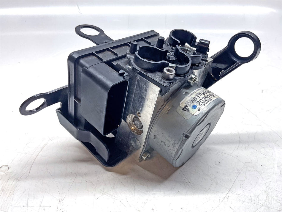 2024 Triumph Speed Triple 1200 RR ABS Pump - T2025191