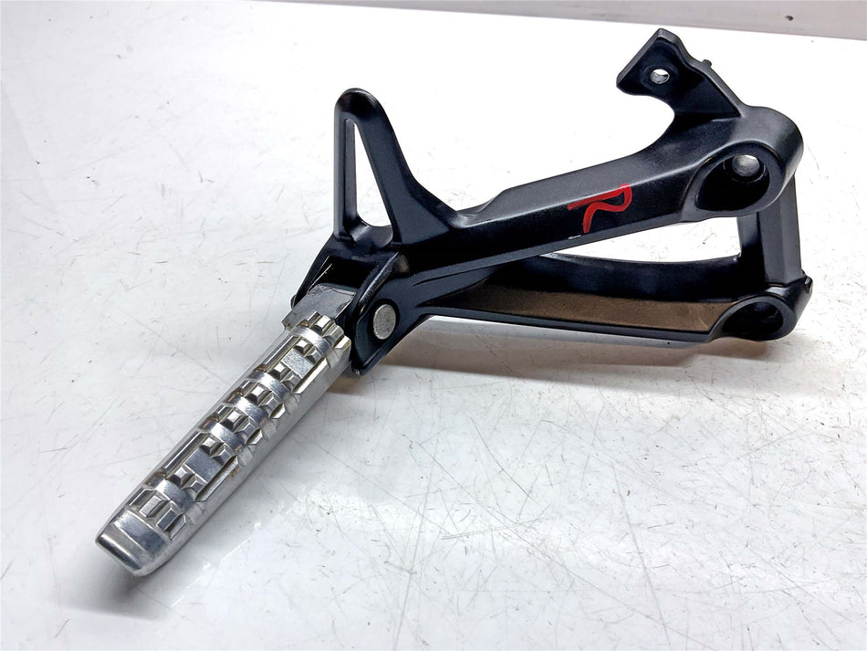 2017 Yamaha MT-09 Rear Right Footrest & Hanger - 1RC2742L0200
